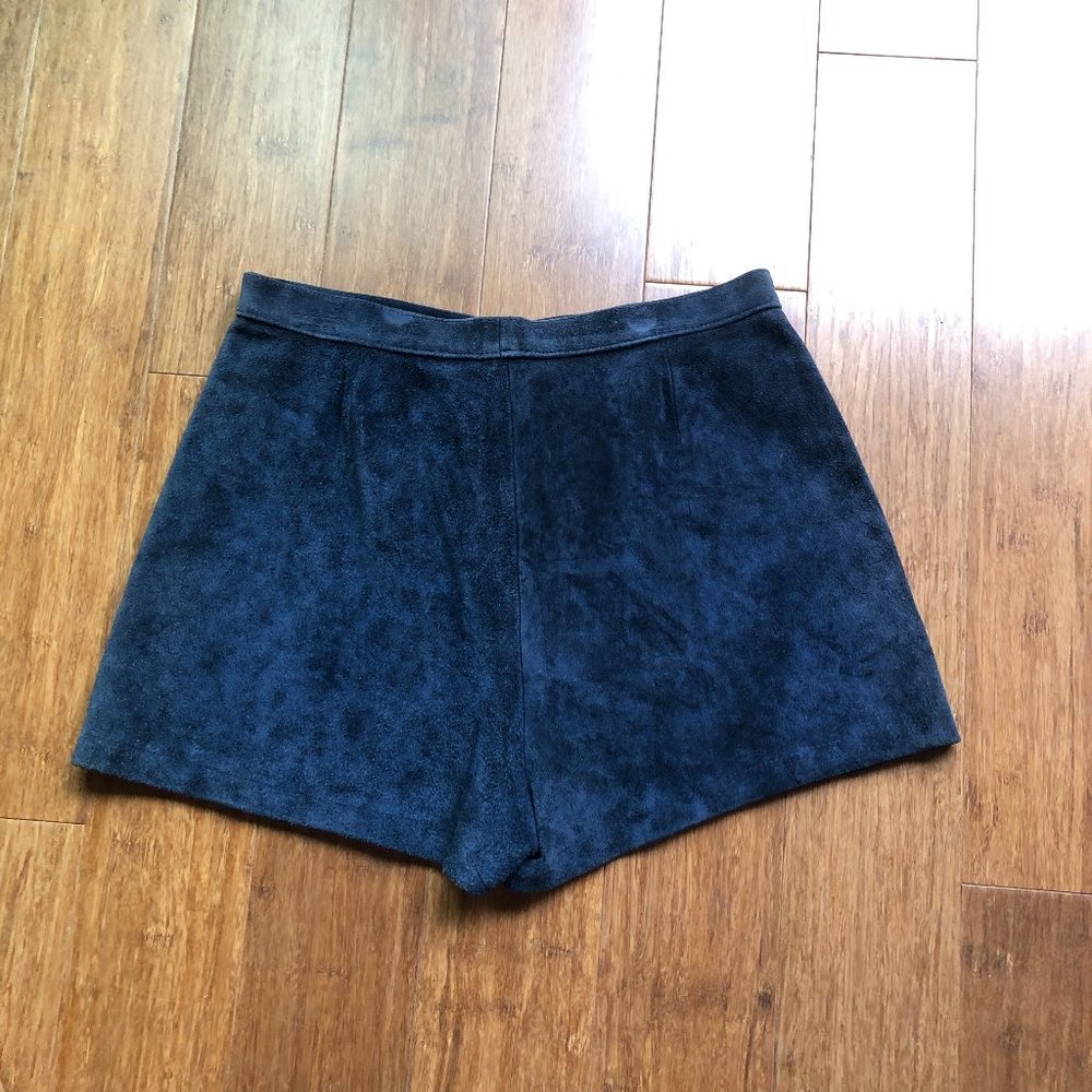 Vintage suede leather shorts - Picture 2 of 4